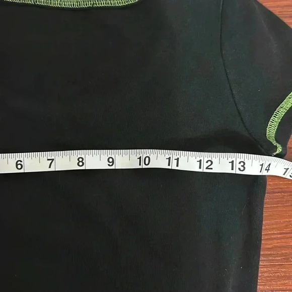 Brandy Melville black crop top with green detail - Picture 5 of 5